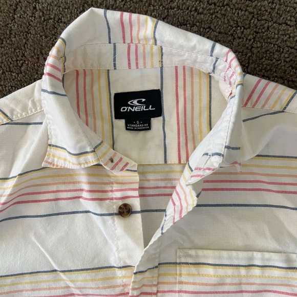 O’Neill Button Up - Picture 2 of 2
